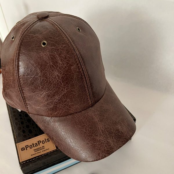 Cap Cuero Chocolate Percutido AR