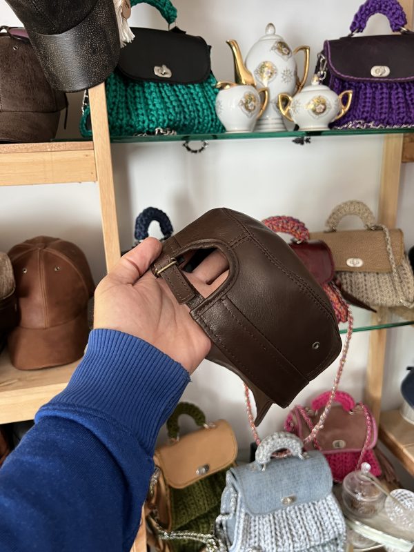 CapTain chocolate. - Image 2
